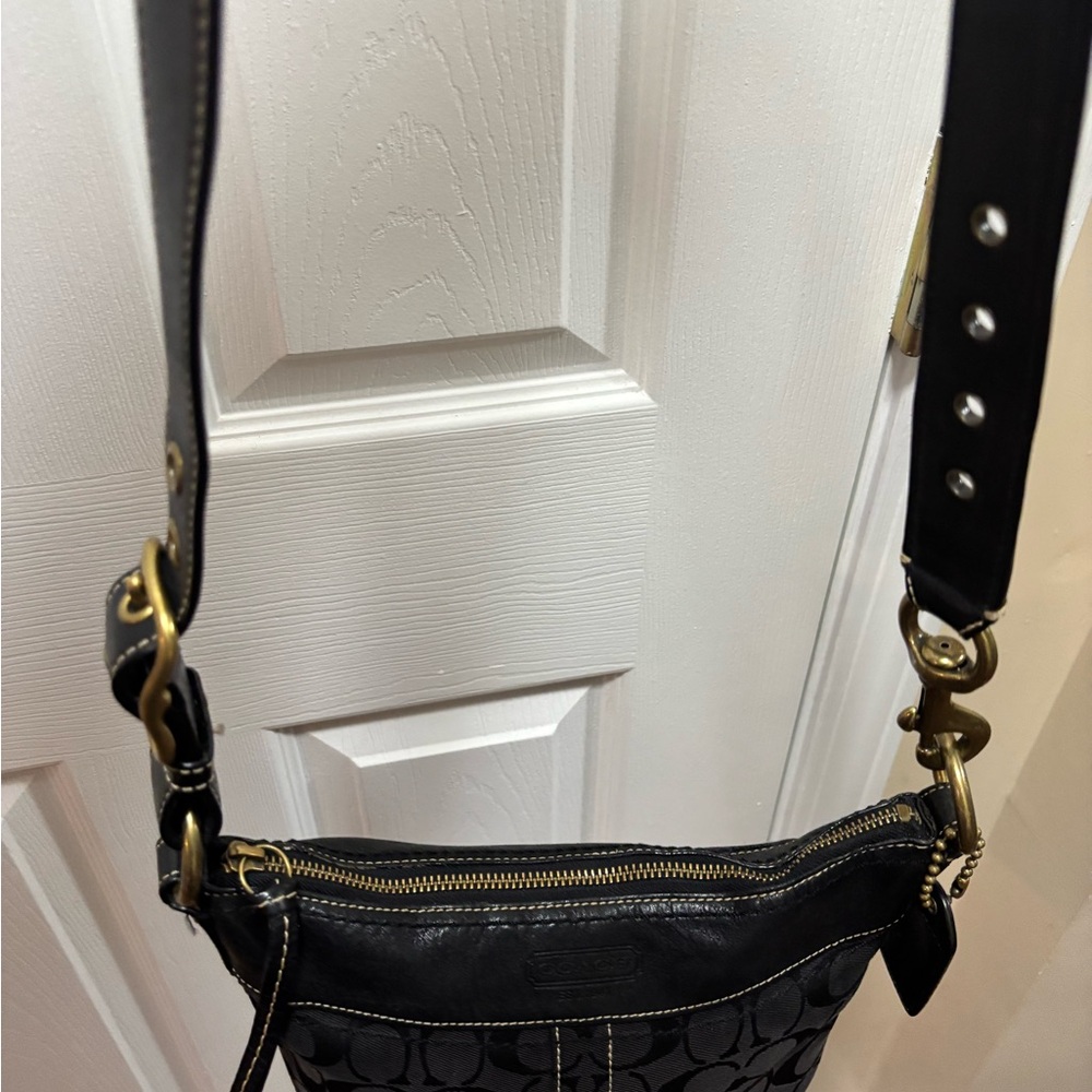 Coach VINTAGE Y2K E065-10402 Swingpack Crossbody Black Jacquard/Leather Trim GUC - Picture 12 of 15